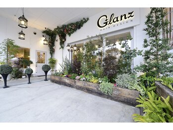 グランツ(Glanz)/白を基調としたオシャレな外観♪