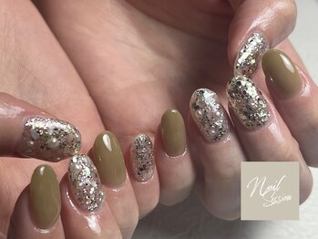 ネイルセッション(nail session)/カーキとキラキラ
