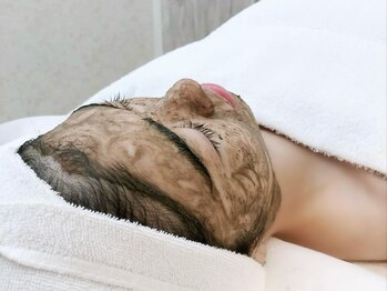 レ ベージュ(L’Beige)の写真/【繰り返す毛穴悩みに根本アプローチ】ハーブピーリング×幹細胞ケアで、毛穴の目立たないなめらか美肌へ