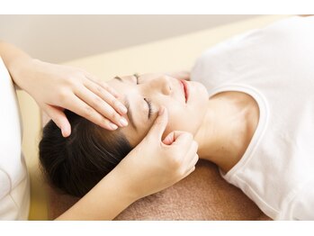 エス バランス 京都四条烏丸/【小顔矯正】目を大きく開く