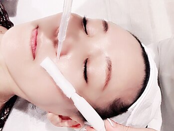 ホワイトビューティ(White beauty)の写真/【徹底★毛穴ケア】完全個室のプライベートサロン♪ゆったりくつろぎながら、毛穴レスのうる艶肌へ！