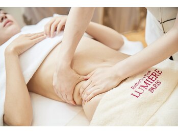 コスメアンドエステティック ルミエ パリ 高知大丸店/痩身