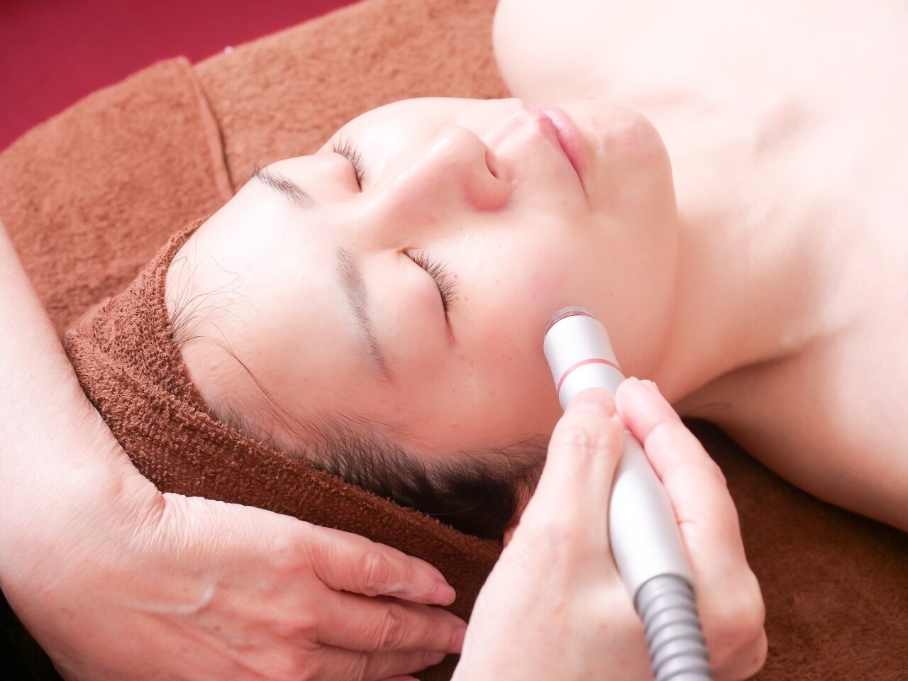 ❤エステサロン最新最先端モデル❣有効成分を皮膚の深部に深く浸透拡散♪❤美顔器 セラガン（Therabody）公式サイト セラフェイスPRO 究極のフェイシャル