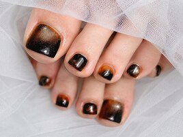 ブラウンニュアンスフットネイル