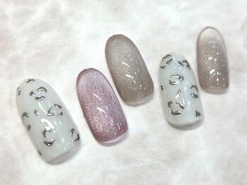 アニマル柄ネイル