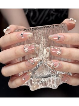 ミカネイルズ 心斎橋店(Mika Nails)の写真/【心斎橋/四ツ橋】美フォルム×豊富なカラー選択☆上品ワンカラー/グラデーション/マグネットもお任せ♪