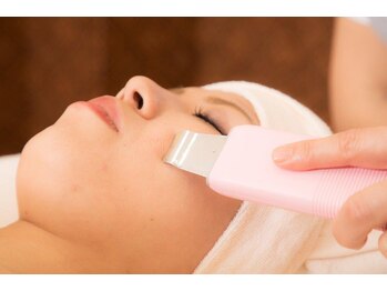 アミクール エステティックサロン(amicoeur)/超音波で毛穴洗浄