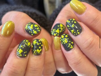 エムサロン 伊勢崎(emusalon)/GreyとYellow