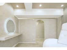 エニーバイヒルズビューティーサロン 恵比寿(any by HillsBeautySalon)の雰囲気（全席個室で自分だけの上質な時間をお過ごしください♪）