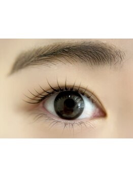 ナチュラル上品な目元にしたい