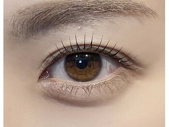 リバティミューズ 泉店(Liberty Muse)の写真/【パリジェンヌラッシュリフト・まつげパーマ】根元を立ち上げナチュラルなのに存在感のある愛されeyeに♪