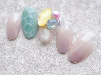 カトルナフ(quatre fois neuf)/ちゅるんとピンクの大人ネイル