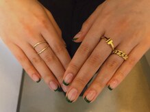 モグネイル(Mogunail)/スクエアフレンチネイル