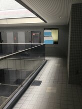 サレーヌ二俣川/つきあたり左です