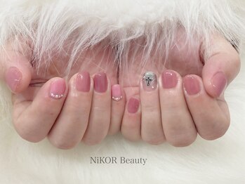 ニコルビューティー 高槻 南平台店(NiKOR beauty)/シンプルアート／5,000円～