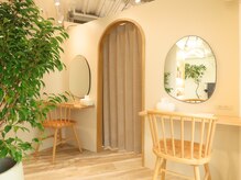 イスリーツー(ithree.2)の雰囲気（メイク直しもオシャレなドレッサーで♪）