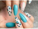 Turquoise Blue x White