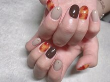 ラドール(La Dhole)/べっ甲ネイル