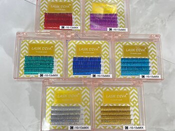 ヴィーナス(VENUS)の写真/目元に圧倒的な存在感を出せるトゥリメルラッシュが新登場！普通のカラーエクステでは物足りない方に◎