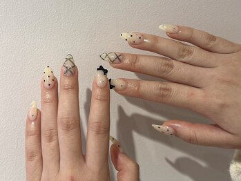 ランドネイル 天神(LANDNAIL)/White × Black × girly