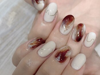 カラーズ(colors.)/カフェラテ×ミラーアート。