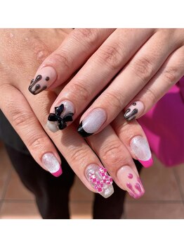 ウェイビーズ ネイル(wavy's.nail)/チグハグネイル