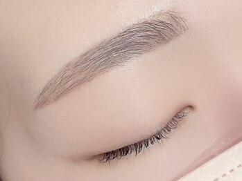 レディエント 北浦和店(Radiant)の写真/【アイブロウスタイリング】≪WAX脱毛（1回）≫でお顔の印象アップ☆垢抜けたトレンド眉、カラーはお任せ♪