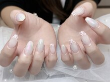 【ベースパラジェル無料店】自爪を削らず、ダメージレスな仕上がりに◎