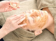 ダウンタイムなし剥離しないハーブピーリング。ニキビケアにも◎