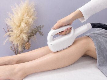 サロン カリヌゥ(salon Calinou)の写真/日本エステティック振興協会適合機器を使用◎ジェル不要で快適脱毛♪
