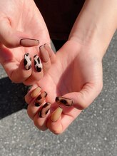 エム(em)/秋ネイル