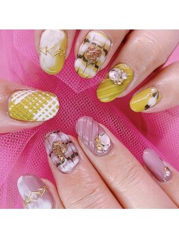 ネイルズラゾ(Nails Lazos)/