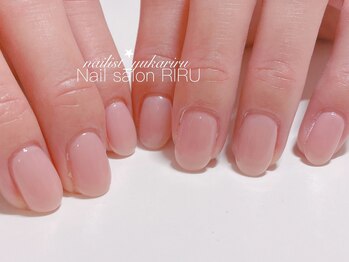リル(RIRU)/ピンクベージュネイル