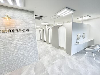 ロレインブロウ 近江八幡店/店舗内写真2です