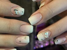 ジェミーネイル エビス(Jemiy nail ebisu)/白グラデーションリボン