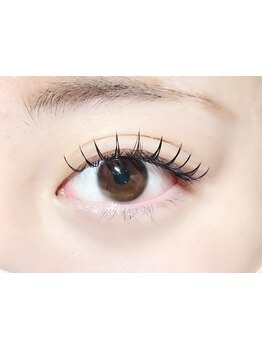 ナチュラル上品な目元にしたい