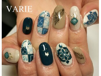 ヴァリエ(VARIE)/タイル柄ネイル