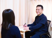 岸部カイロプラクティックの雰囲気（親身にカウンセリング。辛い箇所の原因を突き止め施術します。）