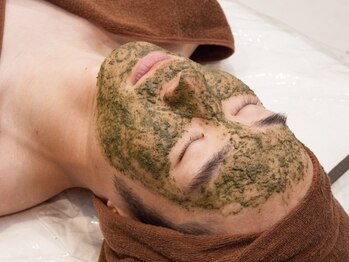 ホワイトアクア 四日市店(WHITE AQUA)の写真/【第一印象で差をつけろ！】大好評◎男の肌改革「メンズハーブピーリング」根本原因に集中ケアで肌質改善！