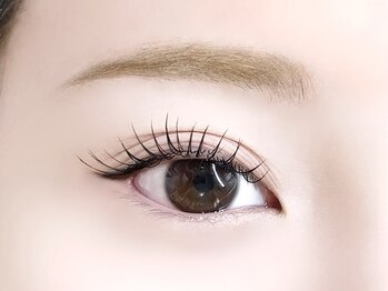 ルシェオ 表参道(LUCIEO)の写真/《軽くてモチがいい◎》フラットラッシュ¥7000~!一人一人の目の形にあったアイデザインをご提案★