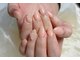 JOY.nail salon 【ジョイネイルサロン】の写真/【駅徒歩3分】白とベージュを基調とした癒し空間♪お出かけ前や仕事帰りにも通いやすい小規模サロン