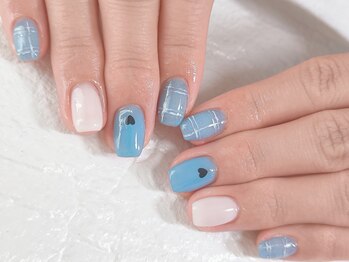 チェックネイル¥６６００