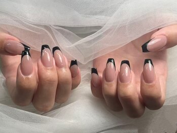 ヴィーナスネイル(Venus Nail)/カラーフレンチ