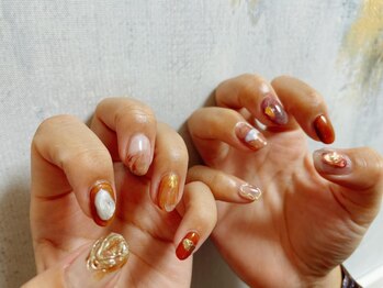 モグネイル(Mogunail)/秋色ニュアンスネイル