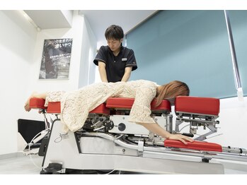 池袋東鍼灸整骨院/ カイロベッド 矯正