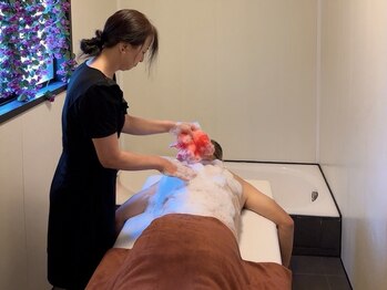 康福堂の写真/【仕事疲れのメンズに◎】全身オイルでガチガチに固まった首肩コリ/腰痛などを解消!《ロング90分10000円》