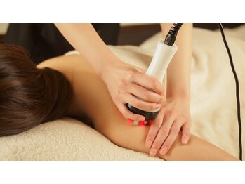 リラスマ 宮益坂店/ハイパーナイフ 二の腕