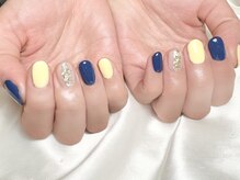 ヒールネイル(heal nail)/navy×yellow銀箔.