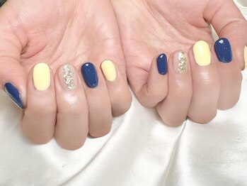 ヒールネイル(heal nail)/navy×yellow銀箔.