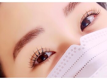 マ カシェット(Ma Cachette)/朝の時短set！パーマ&眉毛Wax